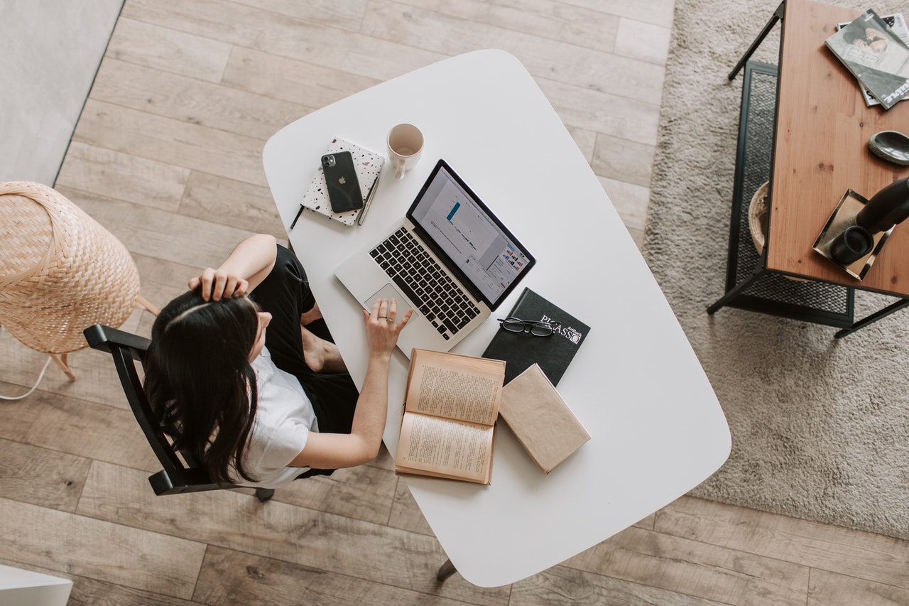 entrepreneur starting business from home
